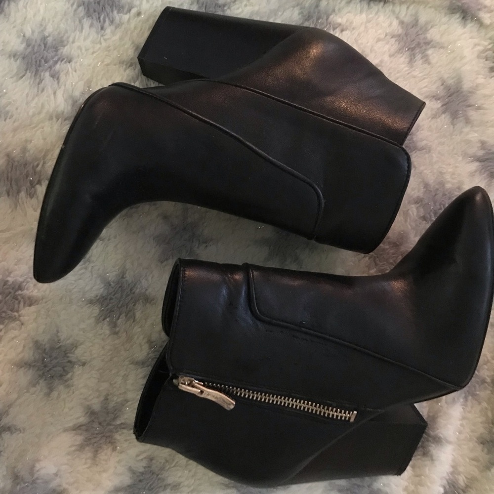 BCBGeneration PL-Julez Booties